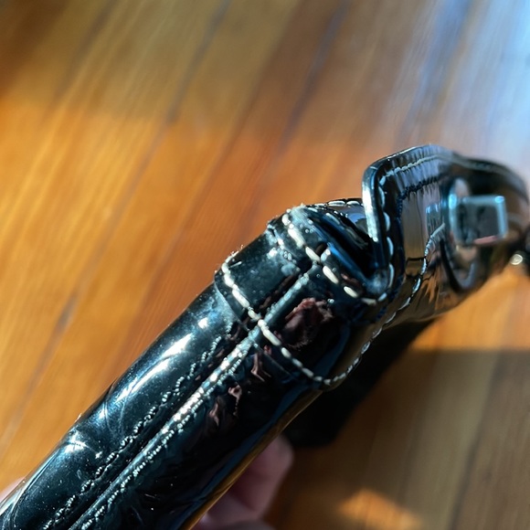 Coach Black Patent Leather Signature Wristlet. - Picture 12 of 12